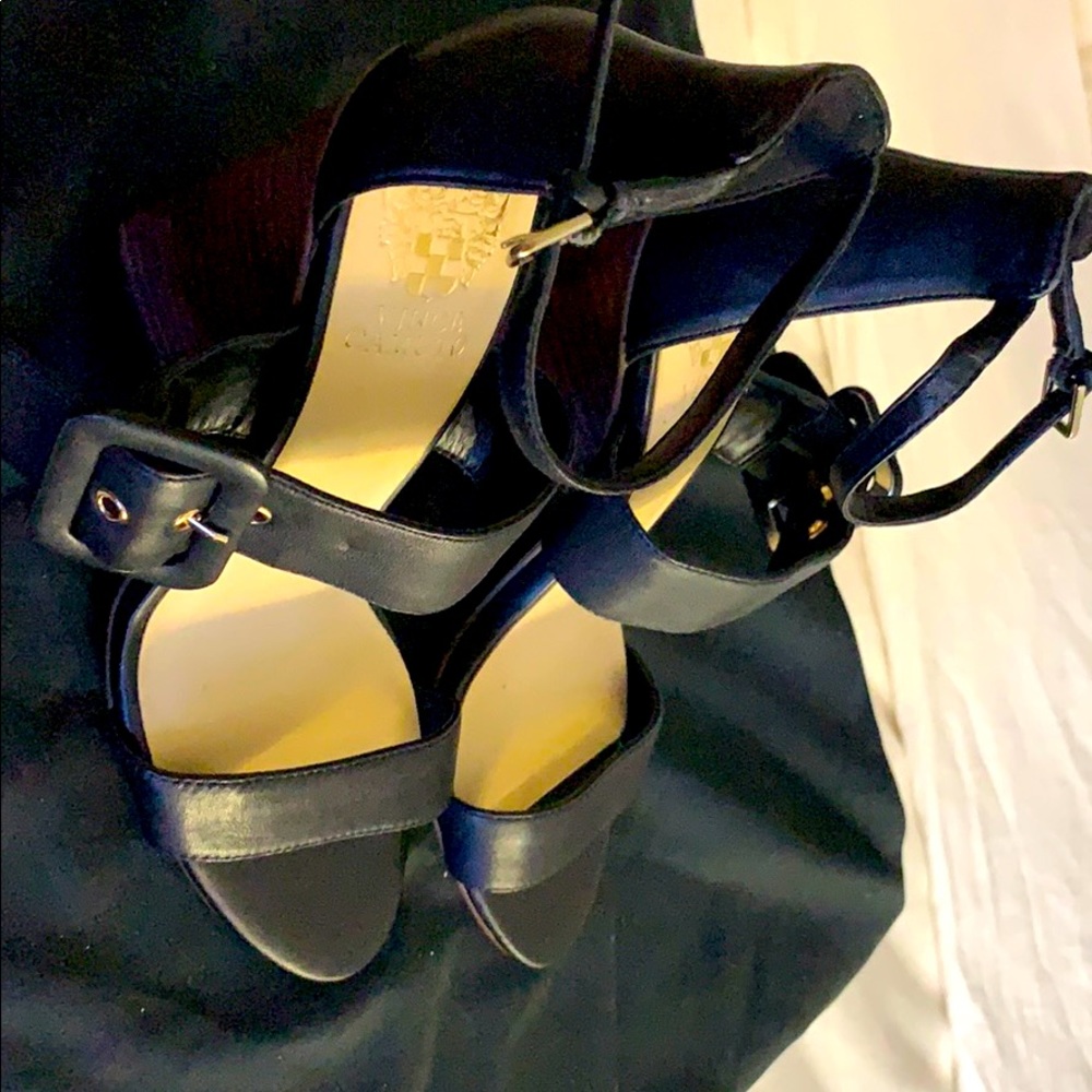 Vince Camuto black leather Sandler